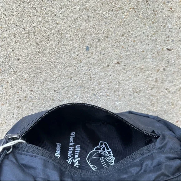 Patagonia Ultralight Black Hole Mini Hip Pack - Picture 10 of 11
